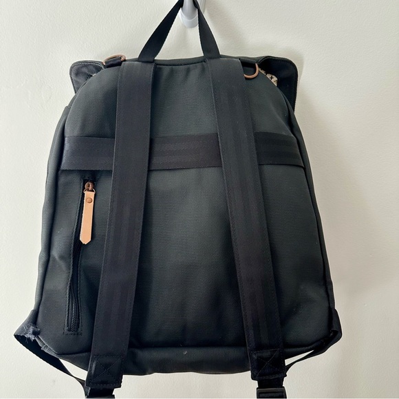 Pre Loved Petunia Pickle Bottom Meta Backpack - Black Matte Canvas - Picture 3 of 16